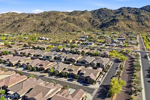 View/Area - 1422 E Milada Dr, Phoenix, AZ 85042 photo 5 of 7
