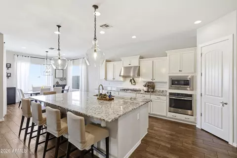 1422 E Milada Dr, Phoenix, AZ 85042
