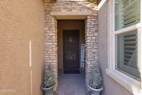 Exterior - 1422 E Milada Dr, Phoenix, AZ 85042 photo 4 of 16