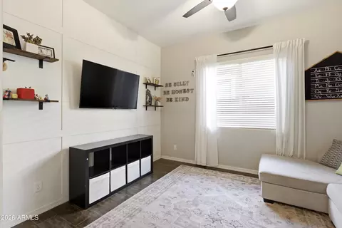 Entry Way - 1422 E Milada Dr, Phoenix, AZ 85042 photo 1 of 2