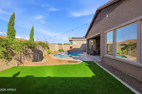 Exterior - 1422 E Milada Dr, Phoenix, AZ 85042 photo 11 of 16