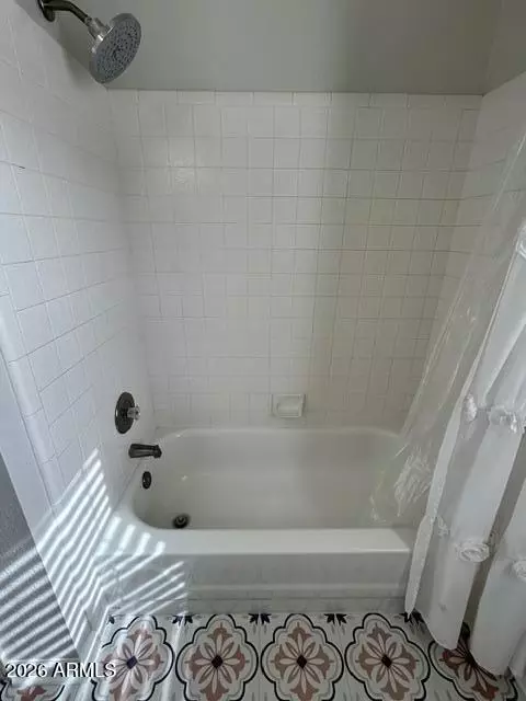 Bath - 3821 E Keeling Rd, Hereford, AZ 85615 photo 6 of 6