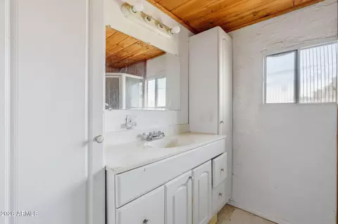 Bath - 4200 N 19th St, Phoenix, AZ 85016 photo 1 of 3