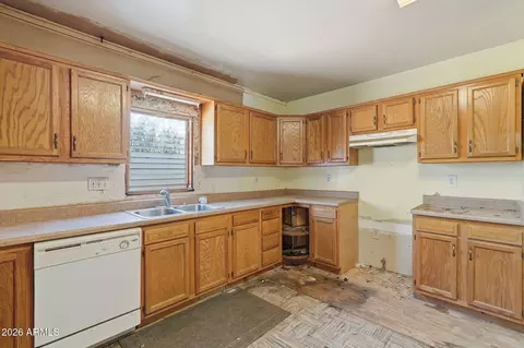 Kitchen - 4200 N 19th St, Phoenix, AZ 85016 photo 3 of 4