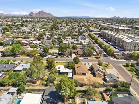 View/Area - 4200 N 19th St, Phoenix, AZ 85016 photo 10 of 11