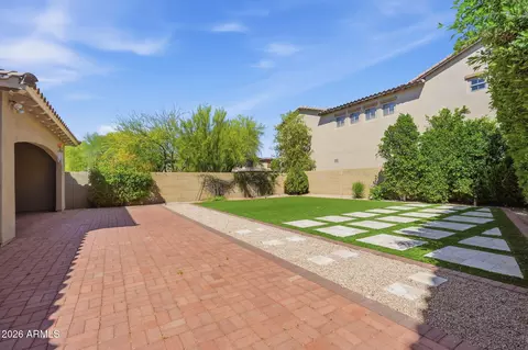 Exterior - 3752 E Donald Dr, Phoenix, AZ 85050 photo 6 of 10
