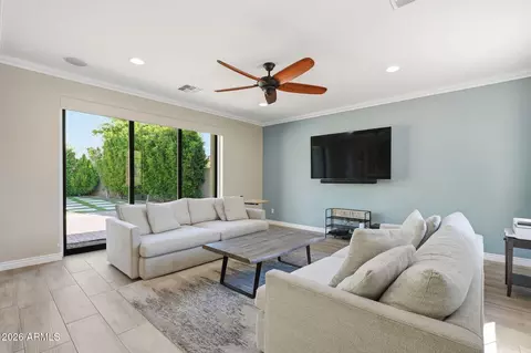 Living - 3752 E Donald Dr, Phoenix, AZ 85050 photo 2 of 3