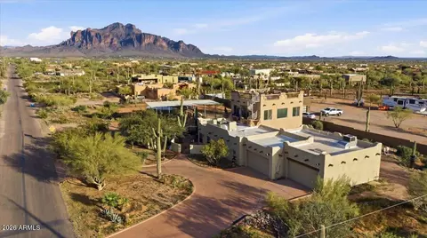 View/Area - 825 E Moon Vista St, Apache Junction, AZ 85119 photo 17 of 18