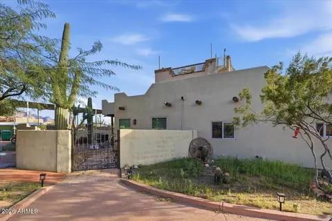 Exterior - 825 E Moon Vista St, Apache Junction, AZ 85119 photo 1 of 11
