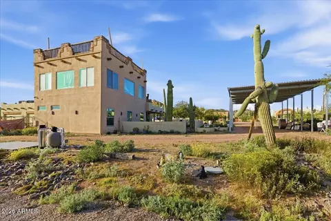 Exterior - 825 E Moon Vista St, Apache Junction, AZ 85119 photo 4 of 11