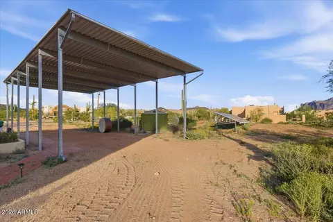 Exterior - 825 E Moon Vista St, Apache Junction, AZ 85119 photo 5 of 11