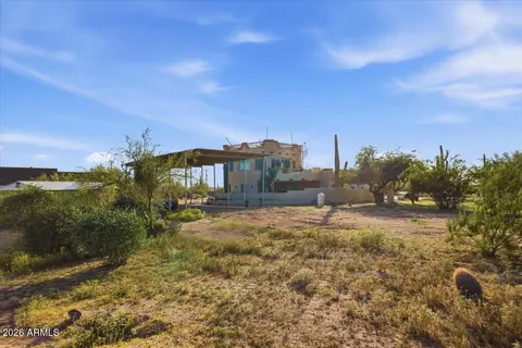 Exterior - 825 E Moon Vista St, Apache Junction, AZ 85119 photo 7 of 11