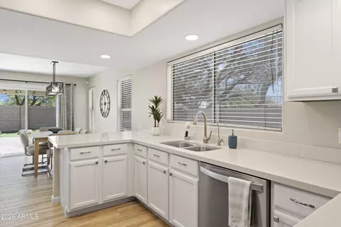 Kitchen - 3905 E Renee Dr, Phoenix, AZ 85050 photo 2 of 2