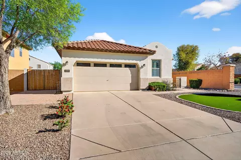 Exterior - 2700 E Vermont Ct, Gilbert, AZ 85295 photo 3 of 8