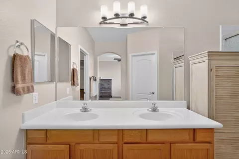 Bath - 2700 E Vermont Ct, Gilbert, AZ 85295 photo 2 of 3