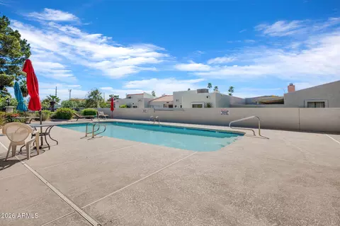 Exterior - 3048 E Cannon Dr, Phoenix, AZ 85028 photo 7 of 8