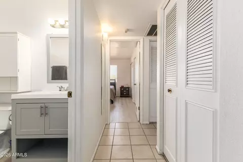 Entry Way - 2040 E Monte Cristo Ave, Phoenix, AZ 85022 photo 1 of 1