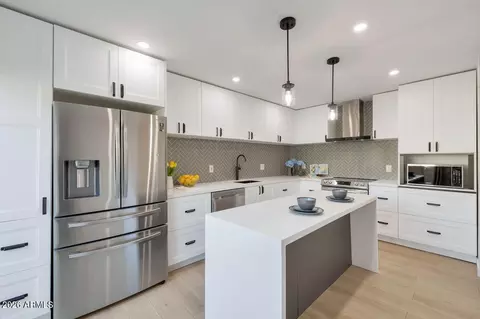 8055 E Thomas Rd #E117, Scottsdale, AZ 85251