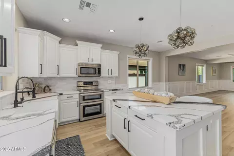 Kitchen - 3153 E Ivanhoe St, Gilbert, AZ 85295 photo 4 of 5