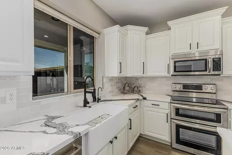 Kitchen - 3153 E Ivanhoe St, Gilbert, AZ 85295 photo 5 of 5