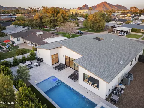 View/Area - 4002 N 33rd Pl, Phoenix, AZ 85018 photo 10 of 10