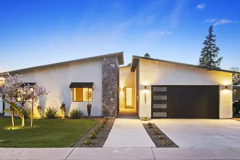 Exterior - 4002 N 33rd Pl, Phoenix, AZ 85018 photo 2 of 25