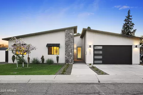 Exterior - 4002 N 33rd Pl, Phoenix, AZ 85018 photo 8 of 25