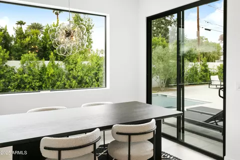 Dining - 4002 N 33rd Pl, Phoenix, AZ 85018 photo 1 of 2