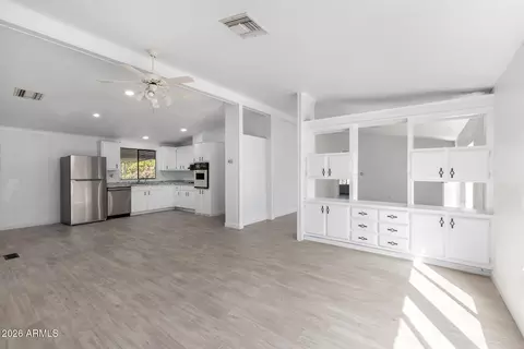 2921 E Oraibi Dr, Phoenix, AZ 85050 photo 9