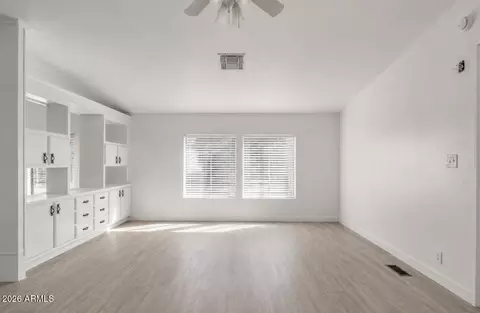 2921 E Oraibi Dr, Phoenix, AZ 85050 photo 7