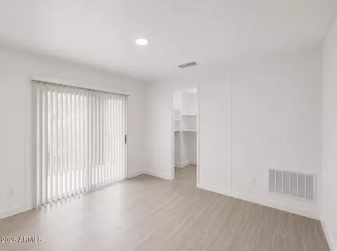 2921 E Oraibi Dr, Phoenix, AZ 85050 photo 21