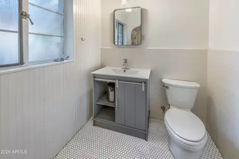Bath - 1925 E Lee St, Tucson, AZ 85719 photo 4 of 8