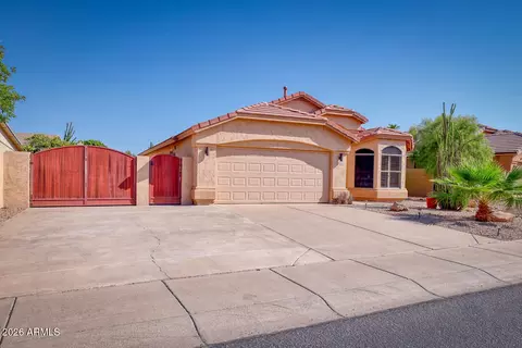 6458 W Adobe Dr, Glendale, AZ 85308
