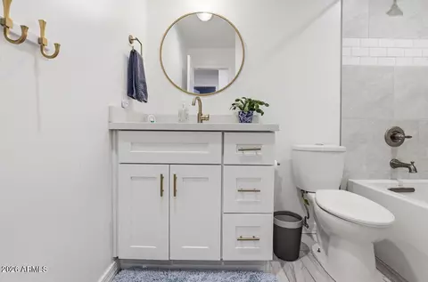 Bath - 3065 E Leonora St, Mesa, AZ 85213 photo 1 of 4