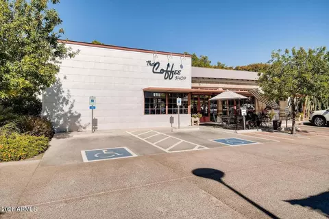 Exterior - 1317 S Banning St, Gilbert, AZ 85296 photo 4 of 8