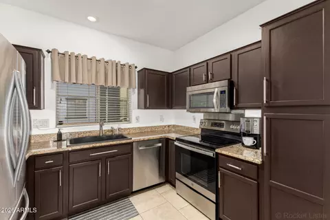 Kitchen - 4676 E Redfield Rd, Gilbert, AZ 85234 photo 1 of 2
