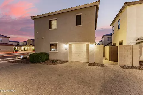 Exterior - 4676 E Redfield Rd, Gilbert, AZ 85234 photo 6 of 8