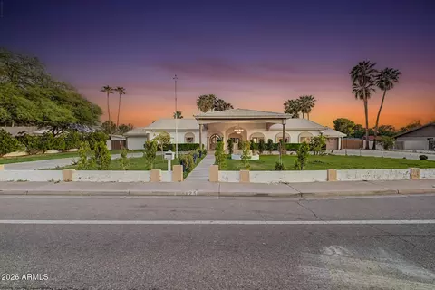6625 W Sweetwater Ave, Glendale, AZ 85304
