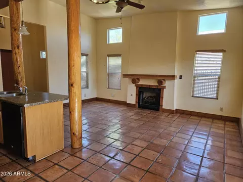 Living - 4105 N Washington Ave, Douglas, AZ 85607 photo 3 of 8