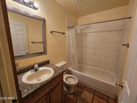Bath - 4105 N Washington Ave, Douglas, AZ 85607 photo 5 of 7