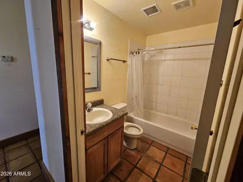 Bath - 4105 N Washington Ave, Douglas, AZ 85607 photo 4 of 7