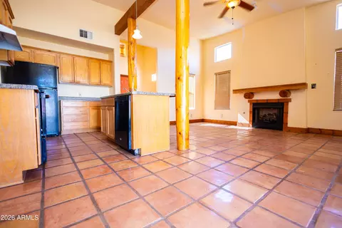 Living - 4105 N Washington Ave, Douglas, AZ 85607 photo 5 of 8