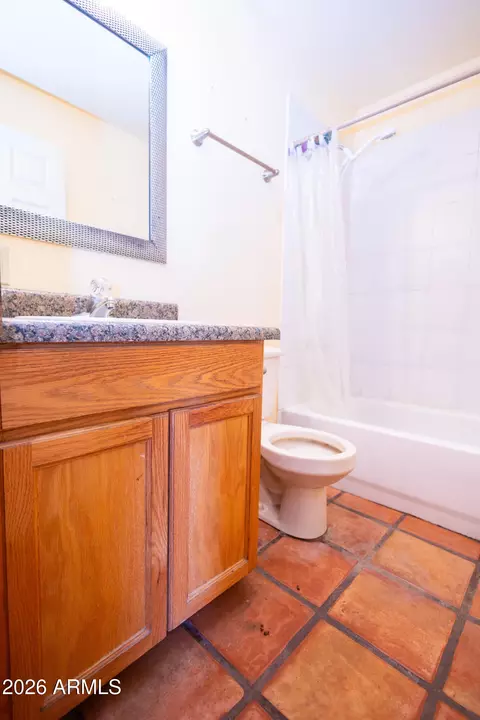 Bath - 4105 N Washington Ave, Douglas, AZ 85607 photo 6 of 7