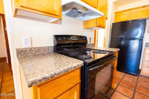 Kitchen - 4105 N Washington Ave, Douglas, AZ 85607 photo 4 of 7