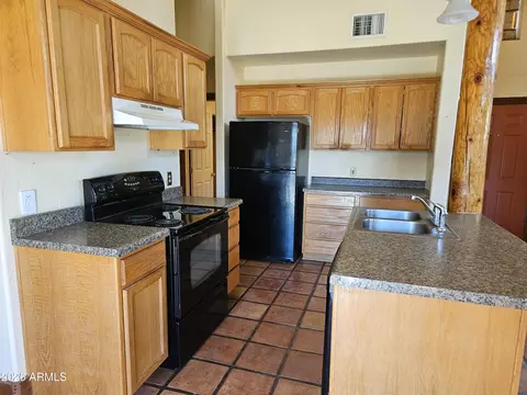Kitchen - 4105 N Washington Ave, Douglas, AZ 85607 photo 3 of 7