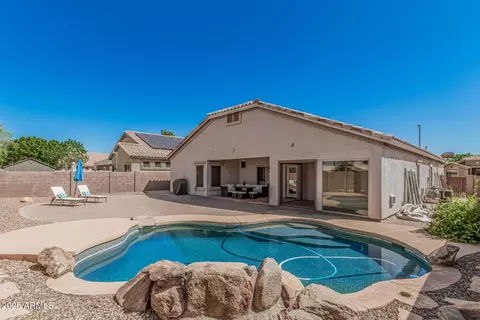 Exterior - 240 W Brooks St, Gilbert, AZ 85233 photo 7 of 12