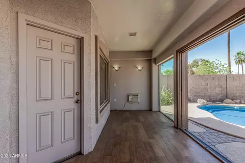 Exterior - 240 W Brooks St, Gilbert, AZ 85233 photo 5 of 12