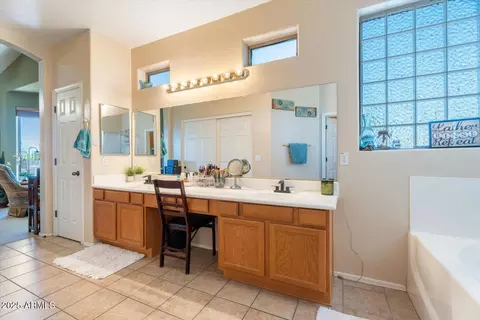 Bath - 838 E Nolan Pl, Chandler, AZ 85249 photo 2 of 4
