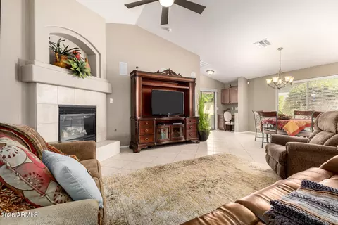 Living - 2940 E Shady Spring Trl, Phoenix, AZ 85024 photo 2 of 3