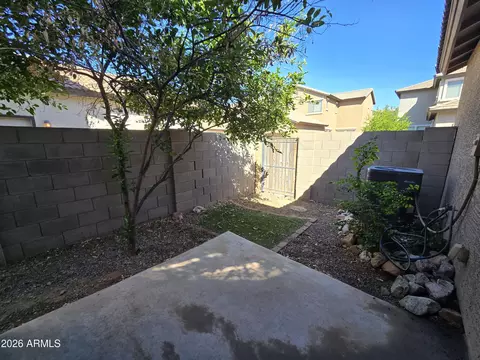 Exterior - 1977 Emily Ln, Gilbert, AZ 85295 photo 5 of 6
